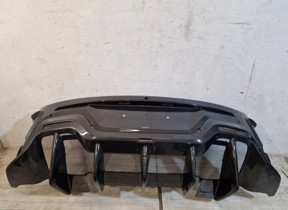 McLaren 600LT carbon rear diffuser & bumper - Image 3